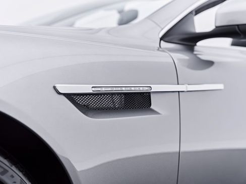 Used 2016 Aston Martin DB9 GT RWD image 35