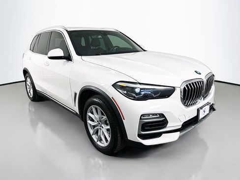 Used 2021 BMW X5 xDrive40i w/ Premium Package image 3