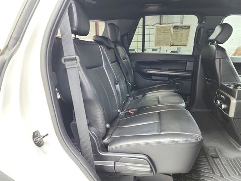 Used 2020 Ford Expedition XLT image 37