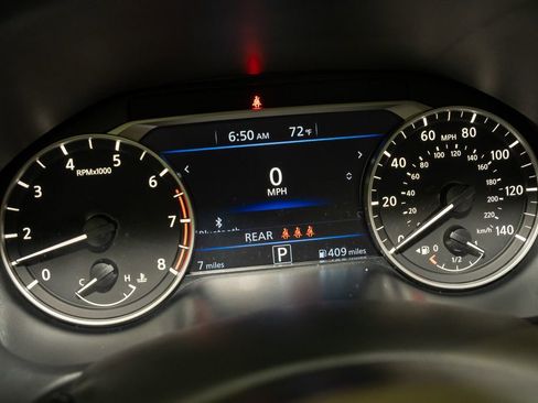 New 2025 Nissan Altima 2.5 SR image 18