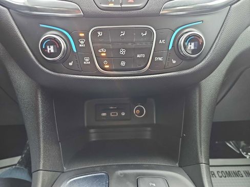 Used 2023 Chevrolet Equinox LT image 27