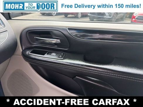 Used 2020 Dodge Grand Caravan SXT image 24