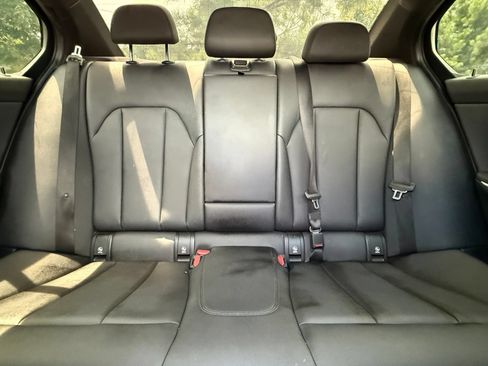 Used 2019 BMW 330i Sedan w/ Convenience Package RWD image 39