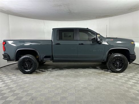 New 2026 Chevrolet Silverado 2500 ZR2 image 6