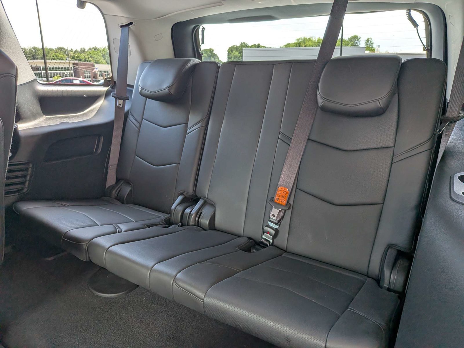 Used 2019 Cadillac Escalade Luxury AWD/4WD image 13
