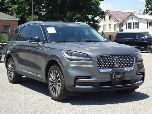 Used 2023 Lincoln Aviator AWD w/ Premium Package image 1
