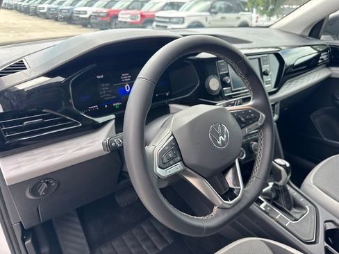 Used 2024 Volkswagen Taos S FWD image 9