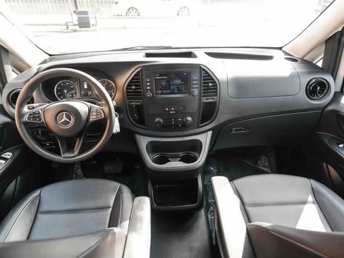 Used 2023 Mercedes-Benz Metris image 14