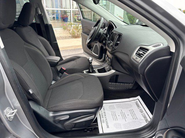 Used 2018 Jeep Compass Sport FWD image 29