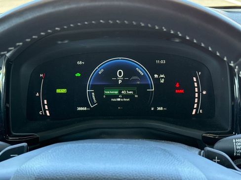 Used 2025 Toyota Camry SE FWD image 36