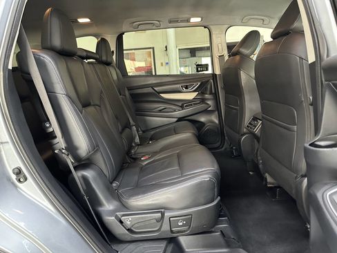 Used 2019 Subaru Ascent Limited w/ Popular Package #2 image 18