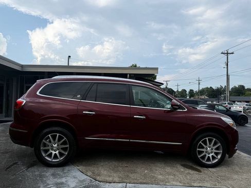 Used 2017 Buick Enclave Leather FWD image 6