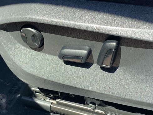 Certified 2023 Volkswagen Tiguan SE FWD image 13