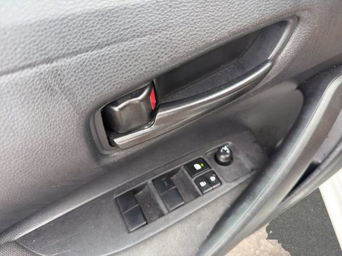 Used 2024 Toyota Corolla LE FWD image 12