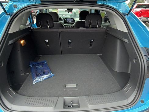 New 2026 Chevrolet Trax LS w/ LS Convenience Package FWD image 13