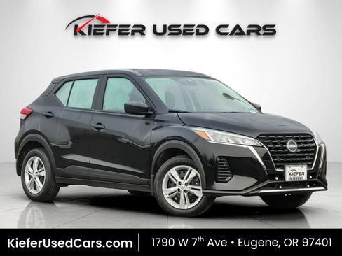 Used 2025 Nissan Kicks Play S image 1