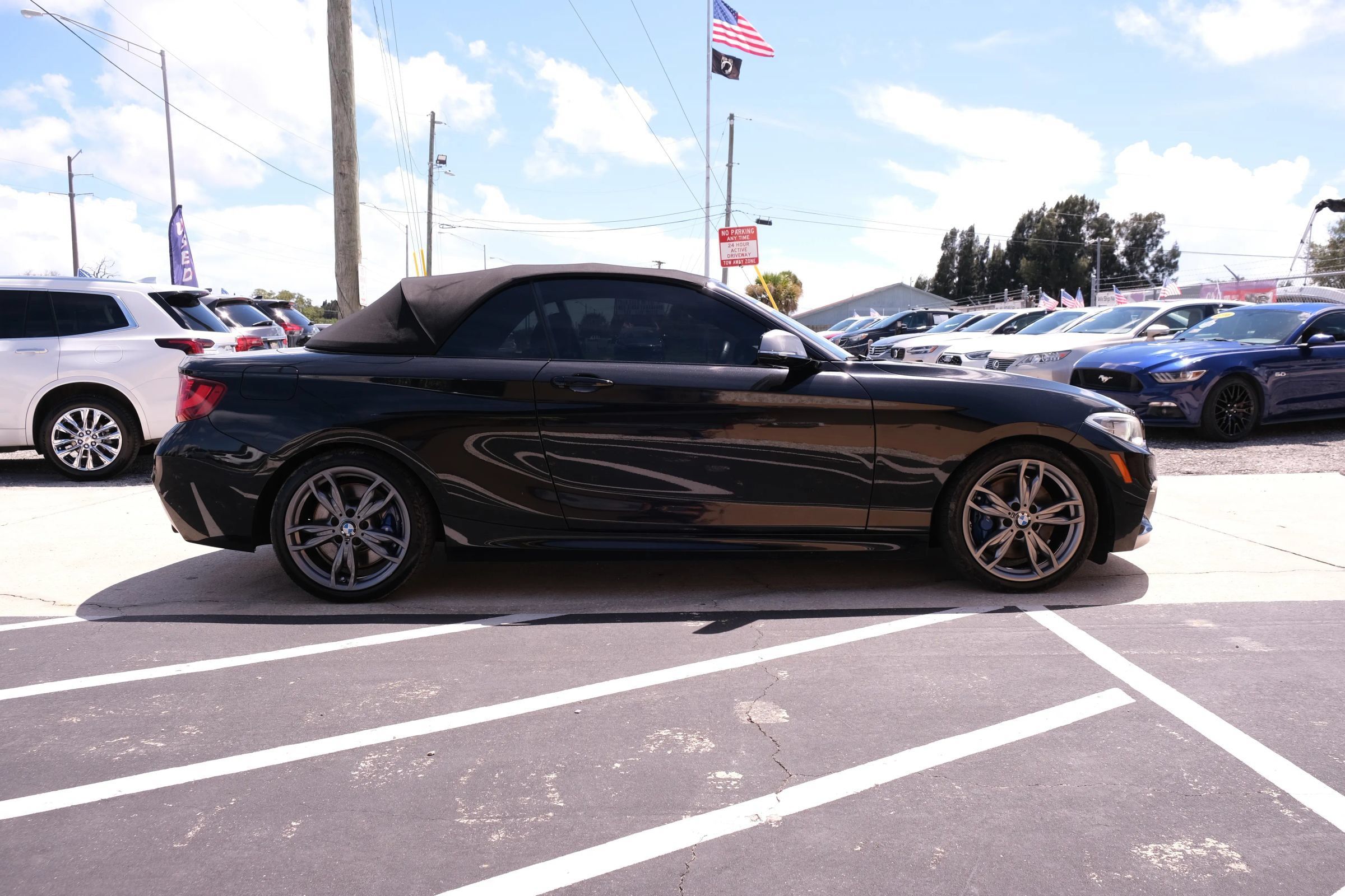 Used 2015 BMW M235i Convertible RWD image 4