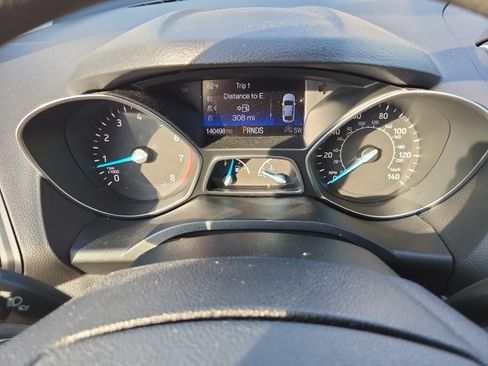 Used 2017 Ford Escape SE w/ Equipment Group 201A FWD image 29