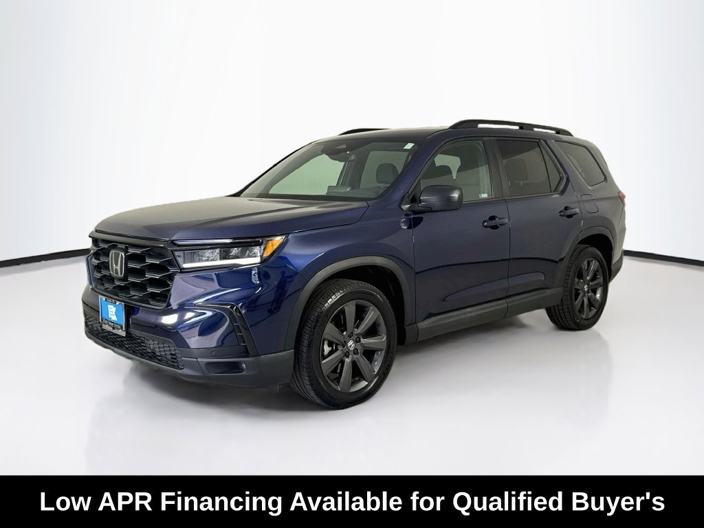 Used 2023 Honda Pilot Sport image 3