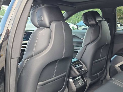 Used 2024 Cadillac Lyriq Luxury RWD image 18