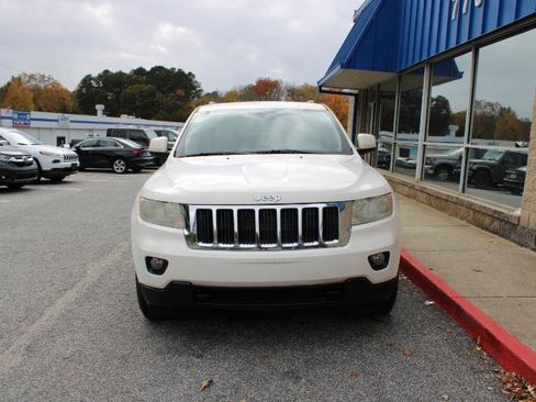 Used 2012 Jeep Grand Cherokee Laredo w/ Laredo E Group image 2