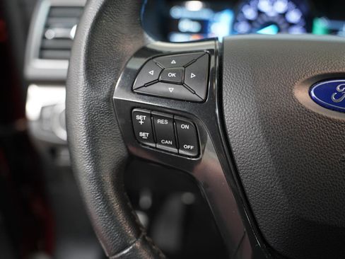 Used 2018 Ford Explorer XLT w/ Equipment Group 202A image 13