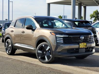 New 2025 Nissan Kicks SR w/ SR Premium Package