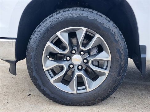 Used 2023 Chevrolet Silverado 1500 LT image 10