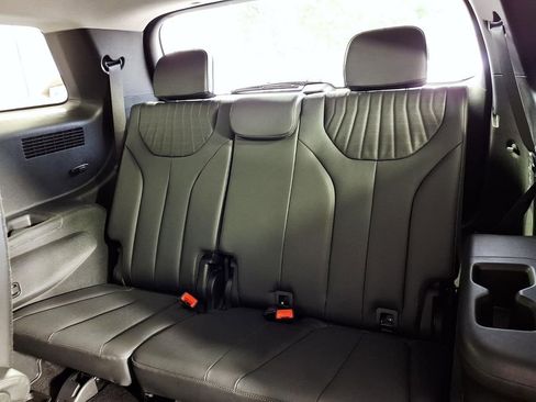 Used 2024 Hyundai Palisade Limited AWD/4WD image 9