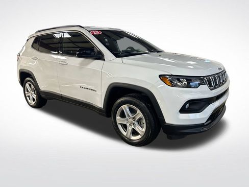 Used 2023 Jeep Compass Latitude w/ Convenience Group AWD/4WD image 8