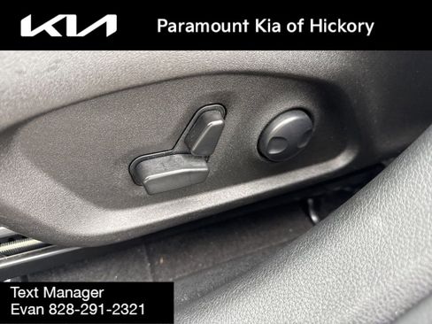 Used 2023 Jeep Renegade Limited w/ Sun/Sound Group image 19