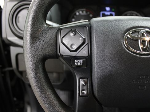 Used 2020 Toyota Tacoma SR image 10