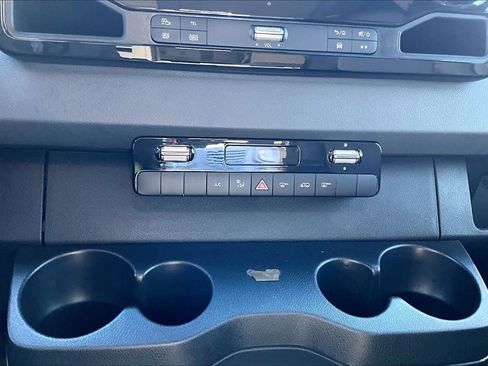 Used 2020 Mercedes-Benz Sprinter 2500 image 34