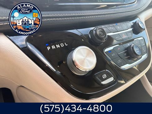 Used 2021 Chrysler Pacifica Limited w/ Premium & Safety Sphere Group AWD/4WD image 24