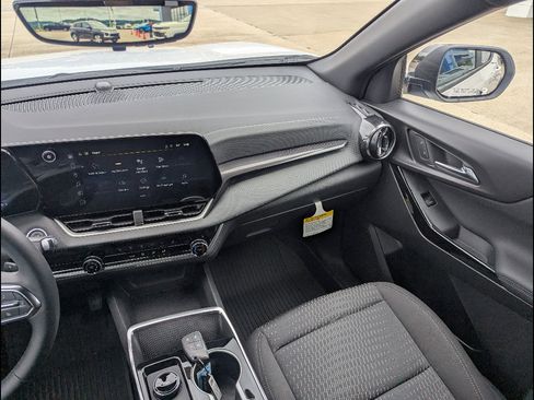 New 2026 Chevrolet Equinox LT w/ Midnight Edition AWD/4WD image 18