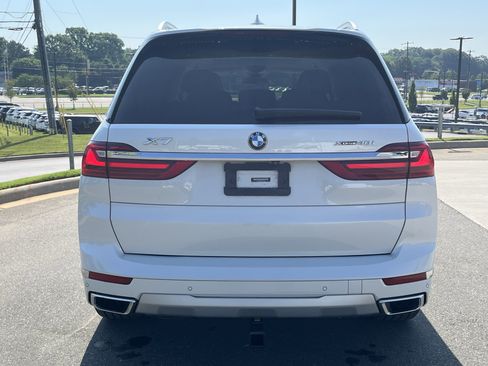 Used 2020 BMW X7 xDrive40i w/ Premium Package AWD/4WD image 8