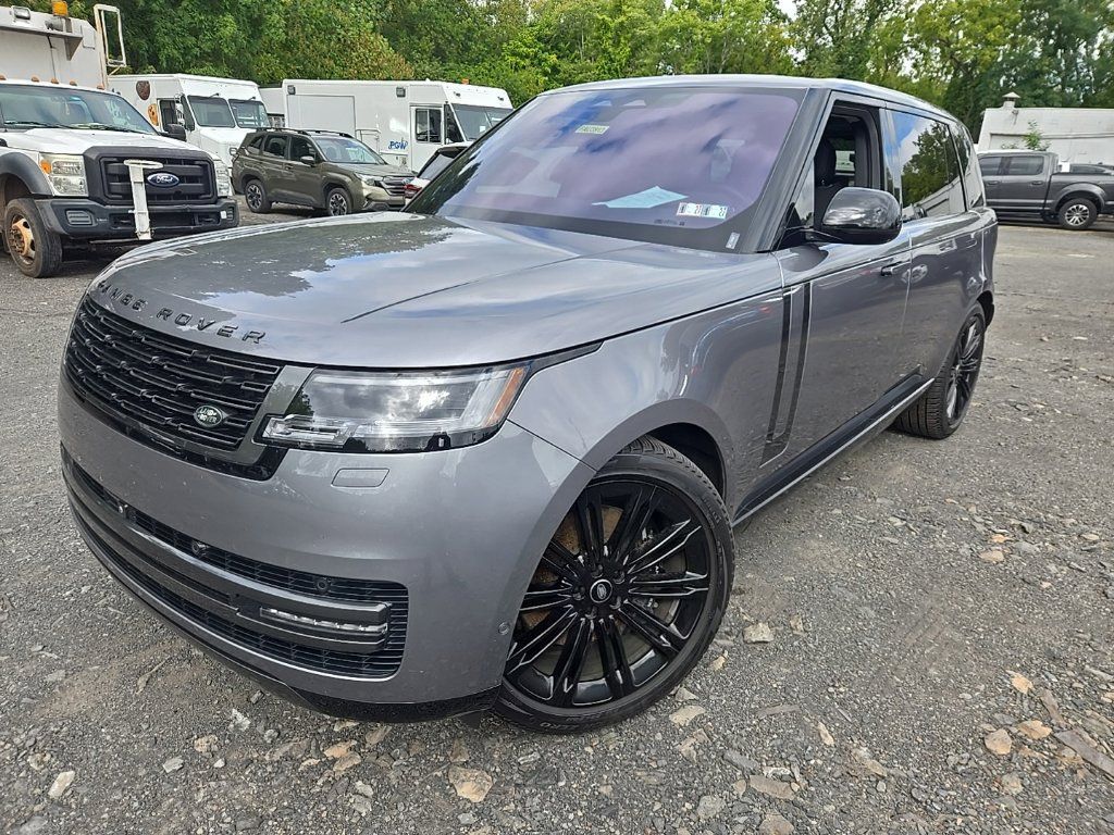 Used 2023 Land Rover Range Rover Long Wheelbase SE AWD/4WD image 3