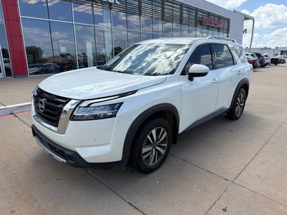 Used 2024 Nissan Pathfinder SL