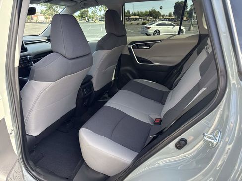 Used 2023 Toyota RAV4 XLE FWD image 23
