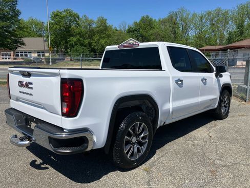 Used 2023 GMC Sierra 1500 Pro w/ Convenience Package RWD image 3