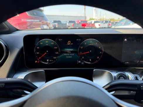 Used 2021 Mercedes-Benz GLB 250 image 10