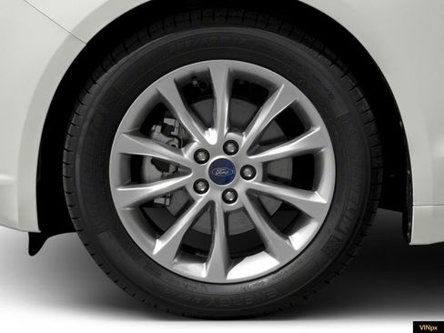 Used 2018 Ford Fusion S FWD image 9