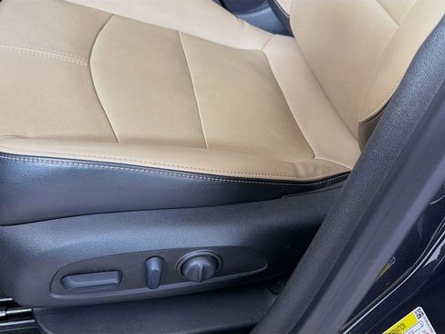 Used 2022 Chevrolet Equinox Premier FWD image 21