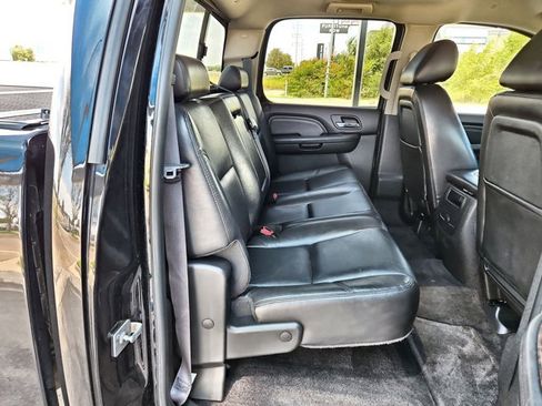 Used 2011 GMC Sierra 2500 Denali AWD/4WD image 19