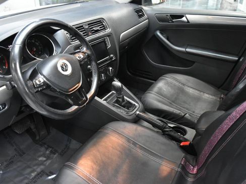 Used 2017 Volkswagen Jetta SE image 27