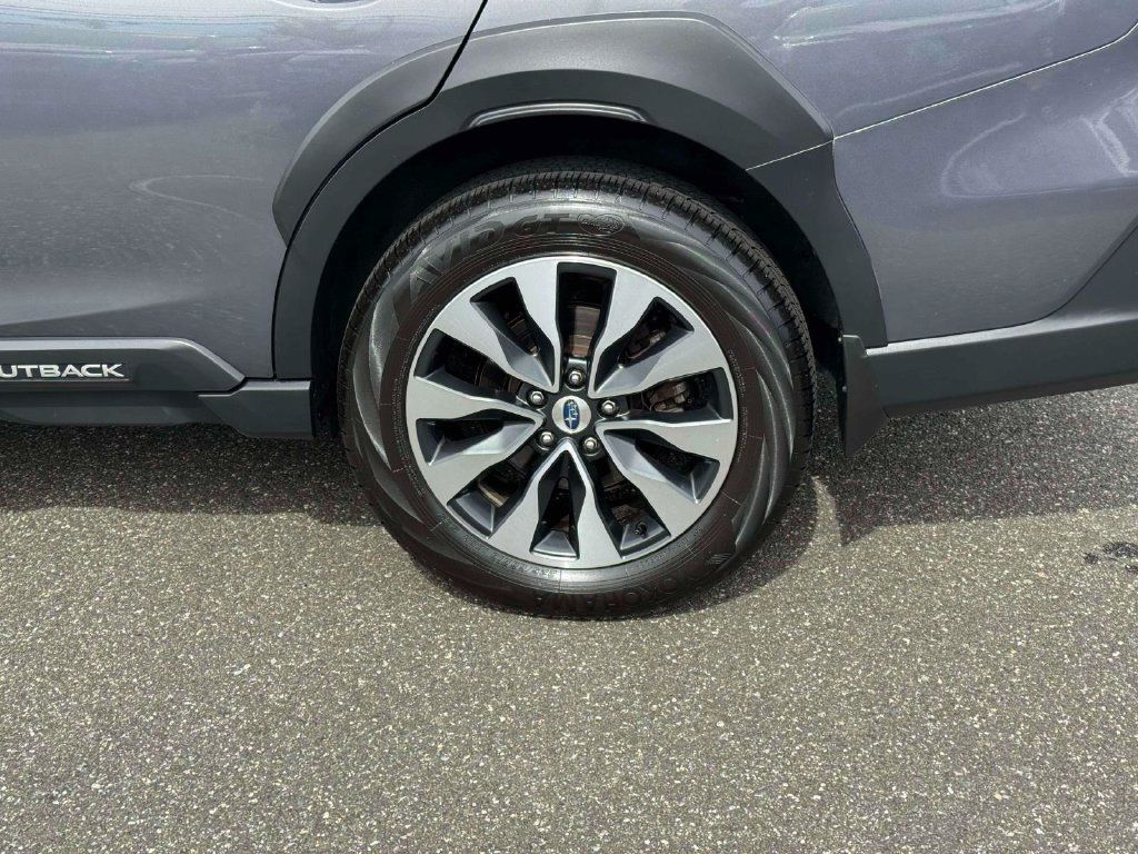 Used 2023 Subaru Outback Limited AWD/4WD image 12