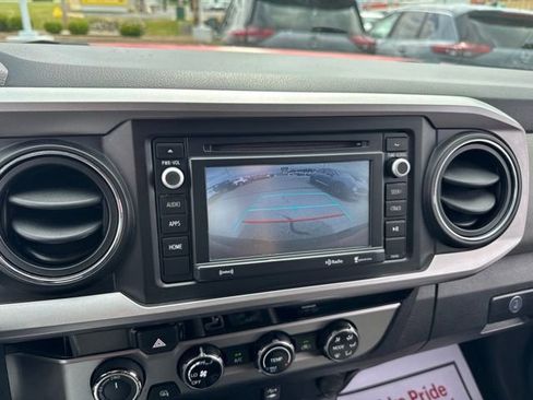 Used 2016 Toyota Tacoma SR5 w/ SR5 Appearance Package (SN) AWD/4WD image 25