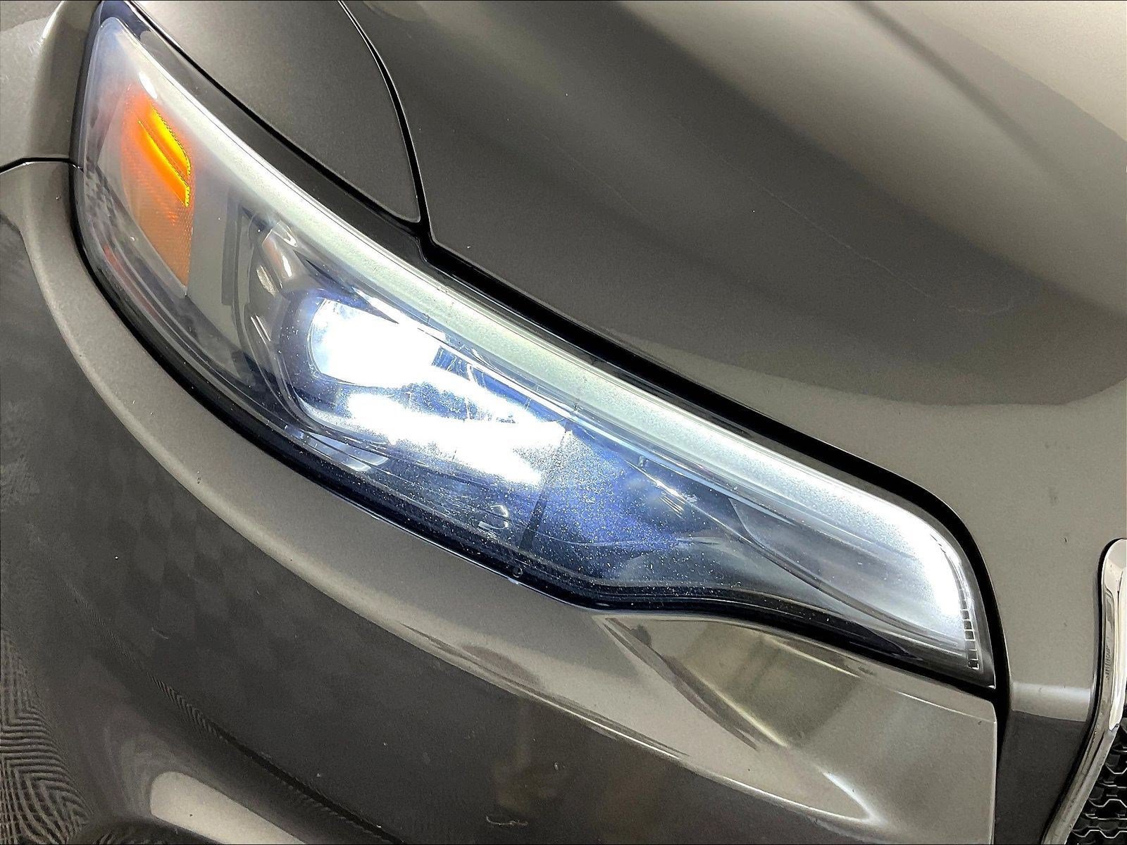 Used 2020 Jeep Cherokee Latitude Plus FWD image 31
