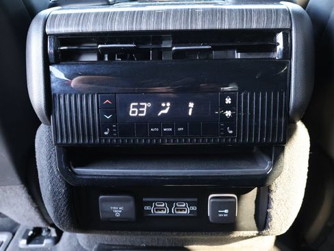 Used 2022 Jeep Wagoneer Series III w/ Flexible Seating Group AWD/4WD image 22