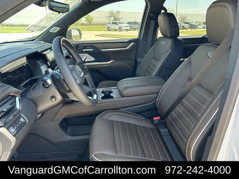 New 2026 GMC Acadia Denali Ultimate w/ LPO, Floor Liner Package AWD/4WD image 22